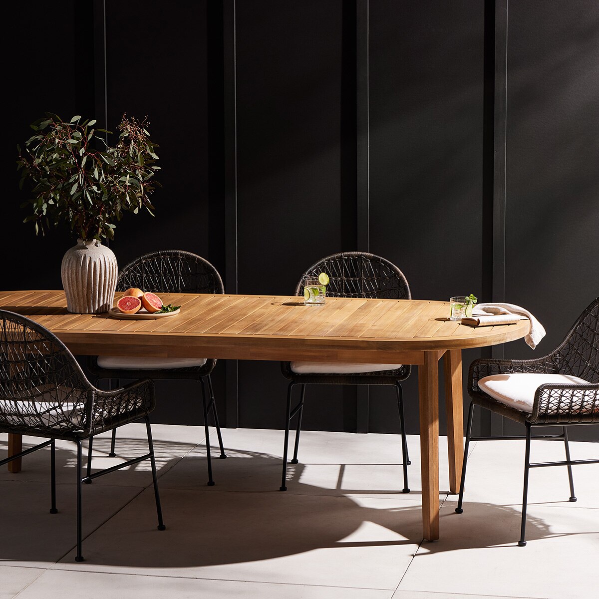 Four hands on sale outdoor dining table